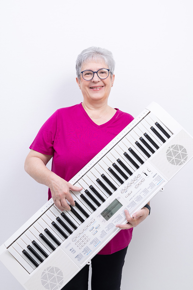 Andrea Bleil Andrea Bleil mit Keyboard als Teil der DLMC-Teamkampagne.
